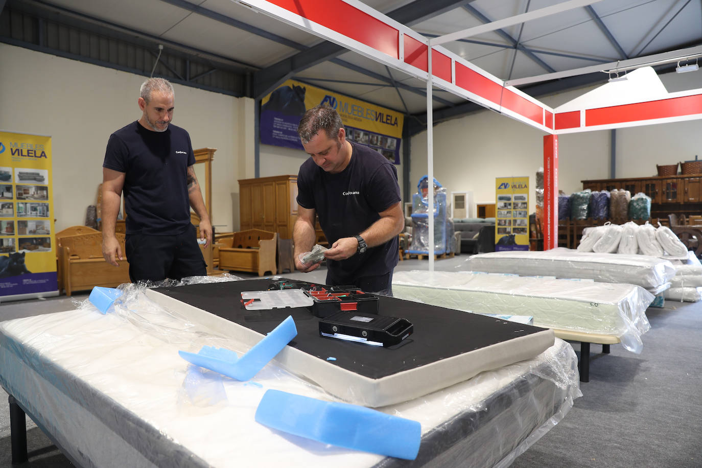 Últimos preparativos para iniciar la Feria de Muestras