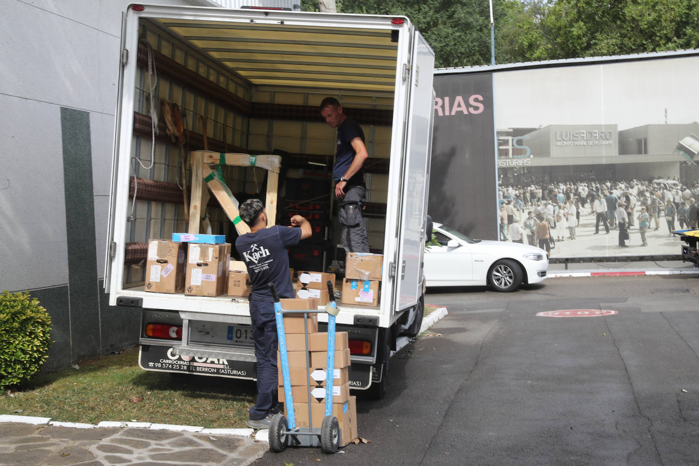 Últimos preparativos para iniciar la Feria de Muestras