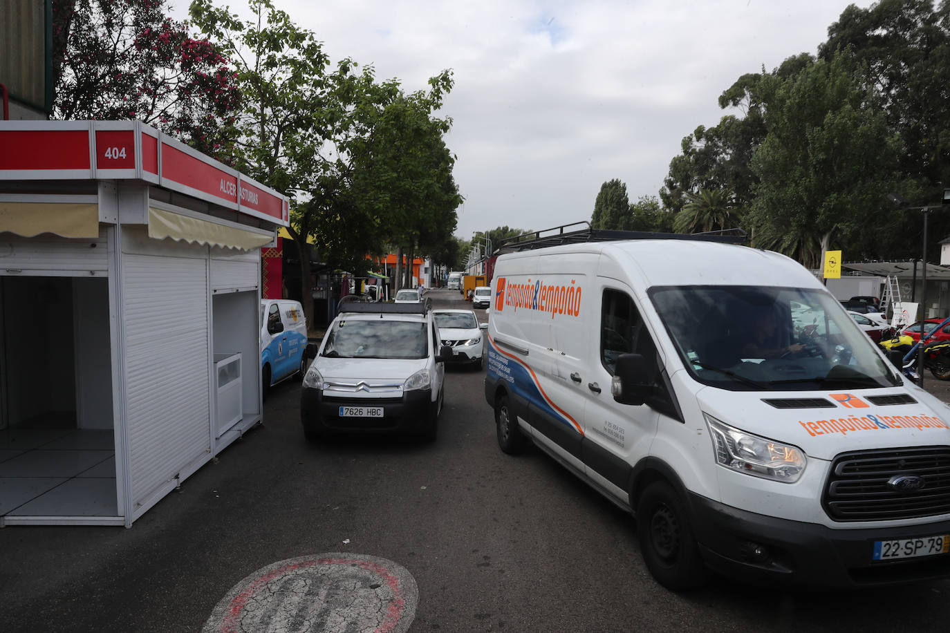 Últimos preparativos para iniciar la Feria de Muestras