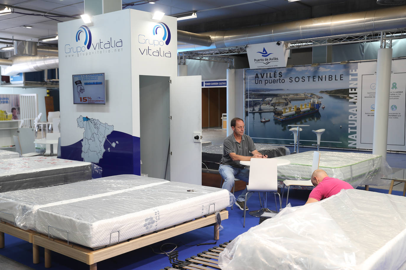 Últimos preparativos para iniciar la Feria de Muestras