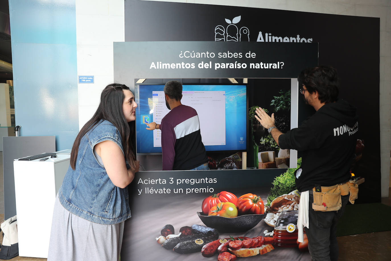 Últimos preparativos para iniciar la Feria de Muestras