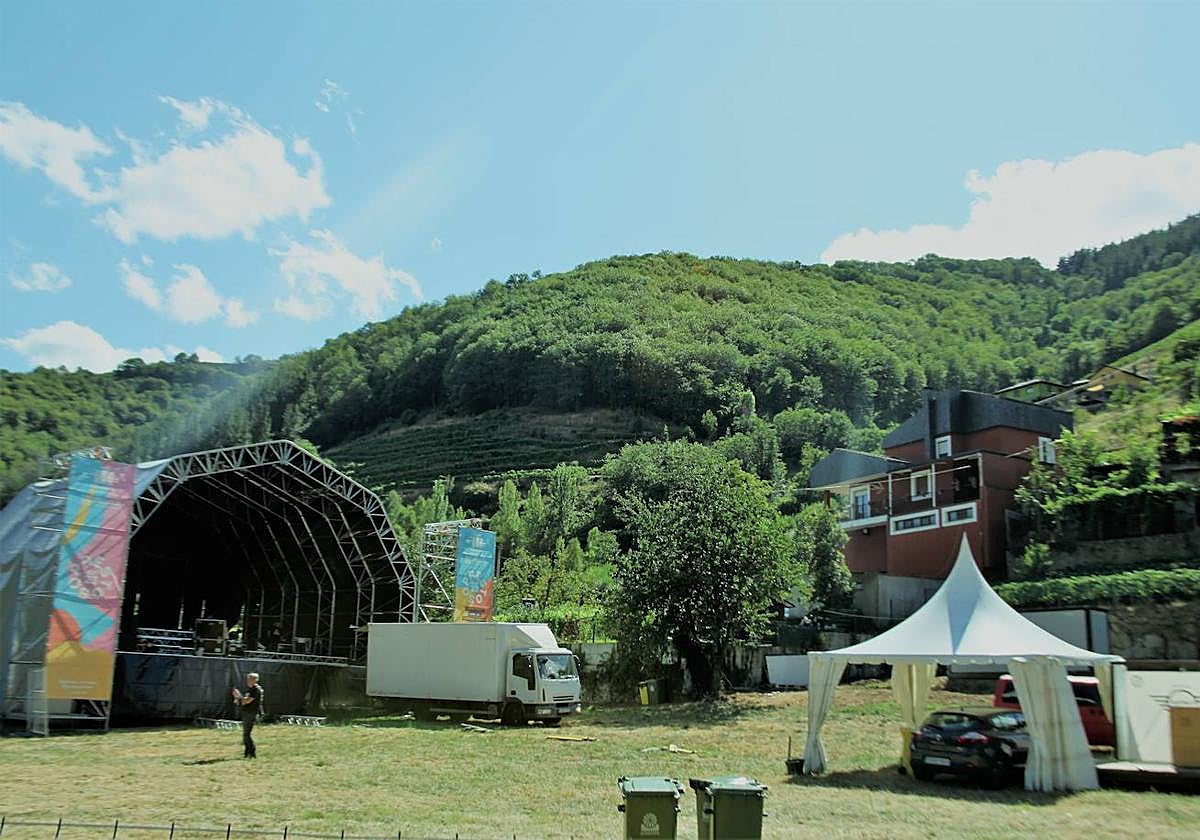 Escenario del Prestoso Fest ya listo.