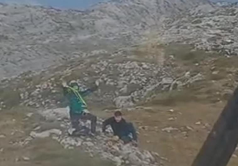 Rescatan a dos senderistas que se perdieron en Picos de Europa y tuvieron que pernoctar al aire libre