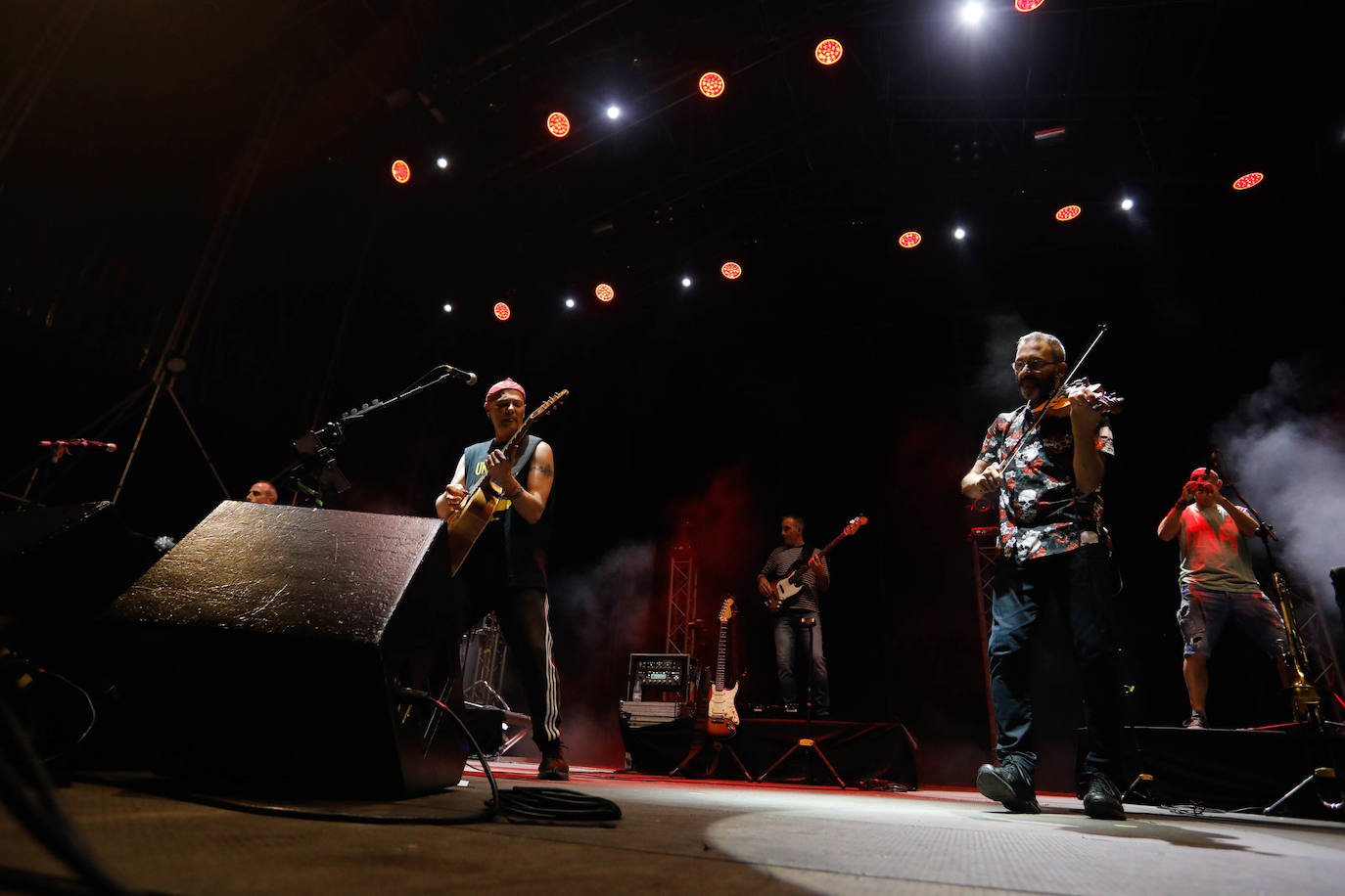 Celtas Cortos y Ginebras dan el pistoletazo musical a la Semanona