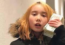 Lil Tay en uno de sus polémicos vídeos.