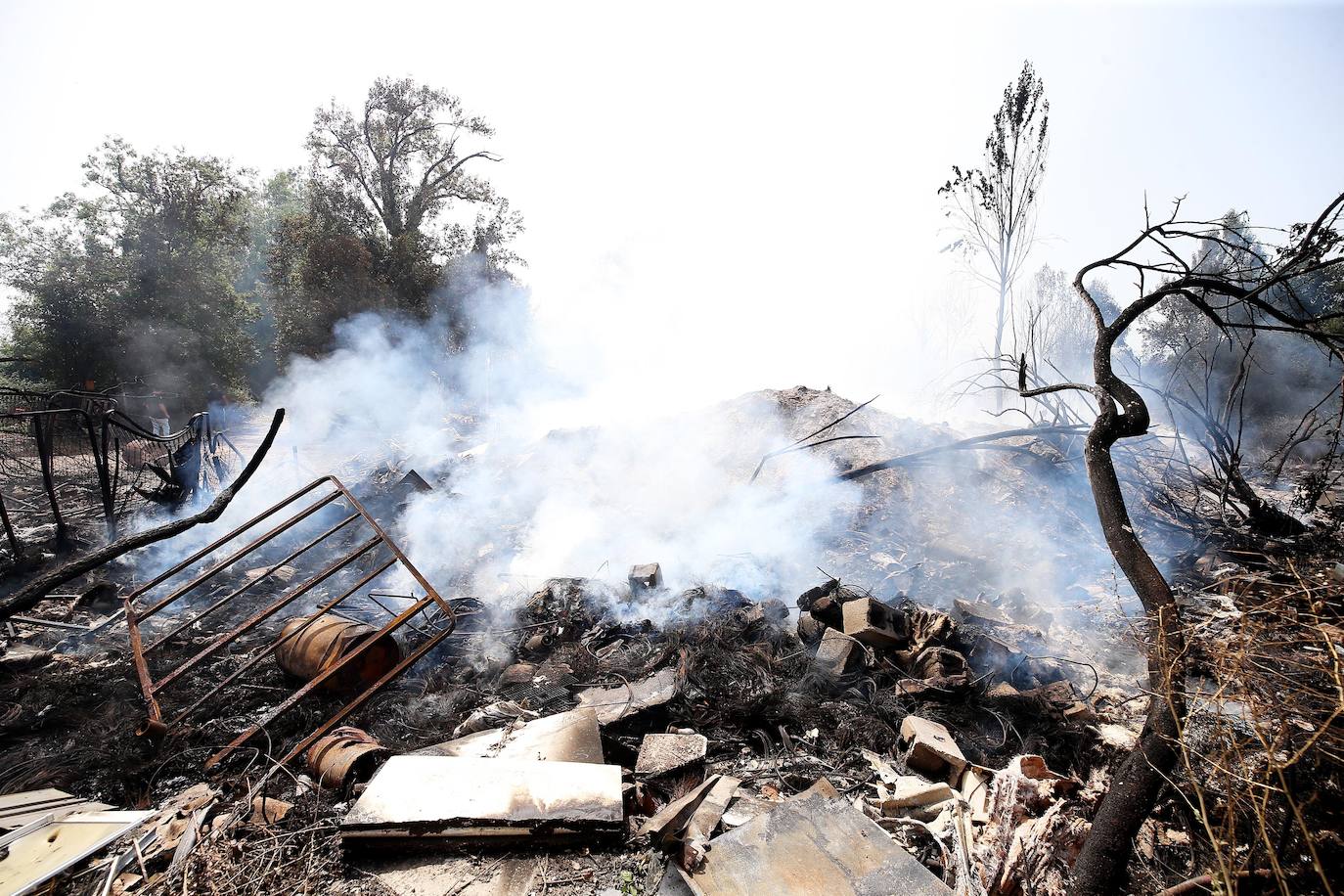 Así amaneció el poblado de Llanera tras el incendio