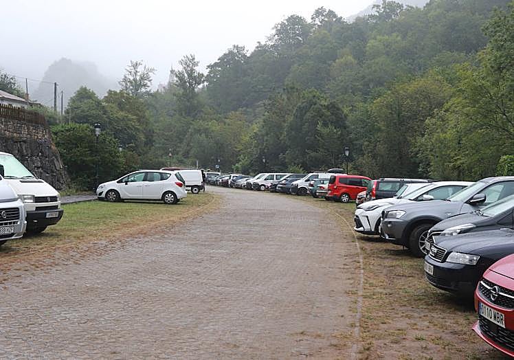 Imagen principal - La subida a los Lagos, «más tranquila»