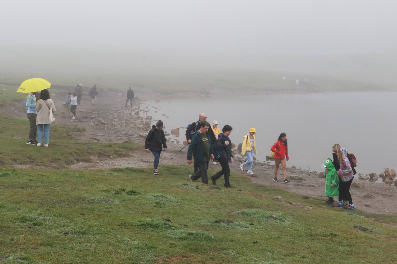 Turistas, en los Lagos de Covadonga.