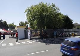 La conexión con la carretera de Somió obligará a mover la actual entrada del recinto ferial.