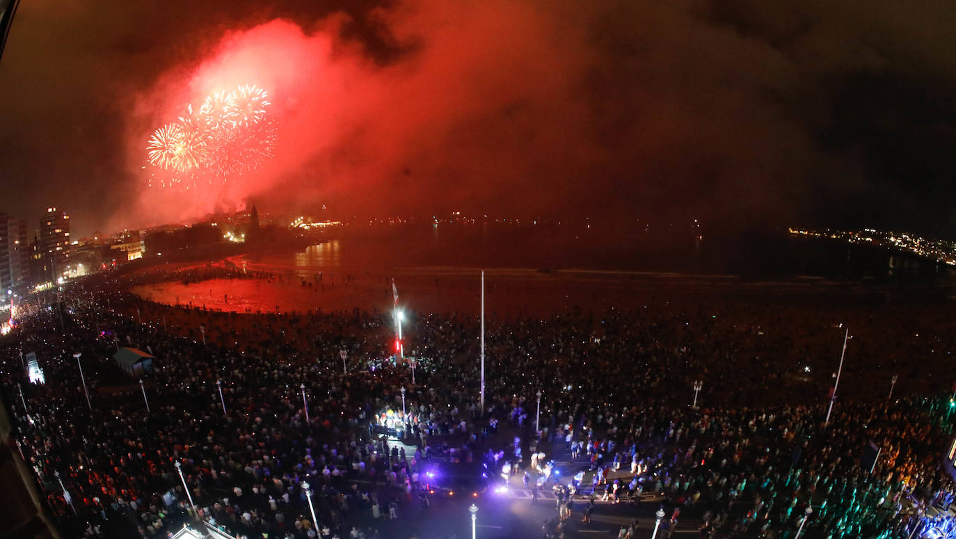 Los impresionantes Fuegos de Gijón