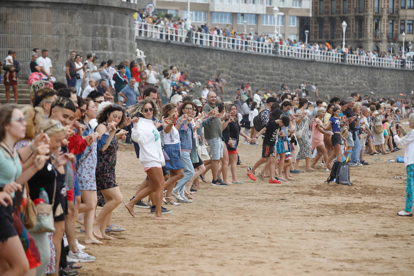 Danza Prima y Restallón para cerrar la Semana Grande