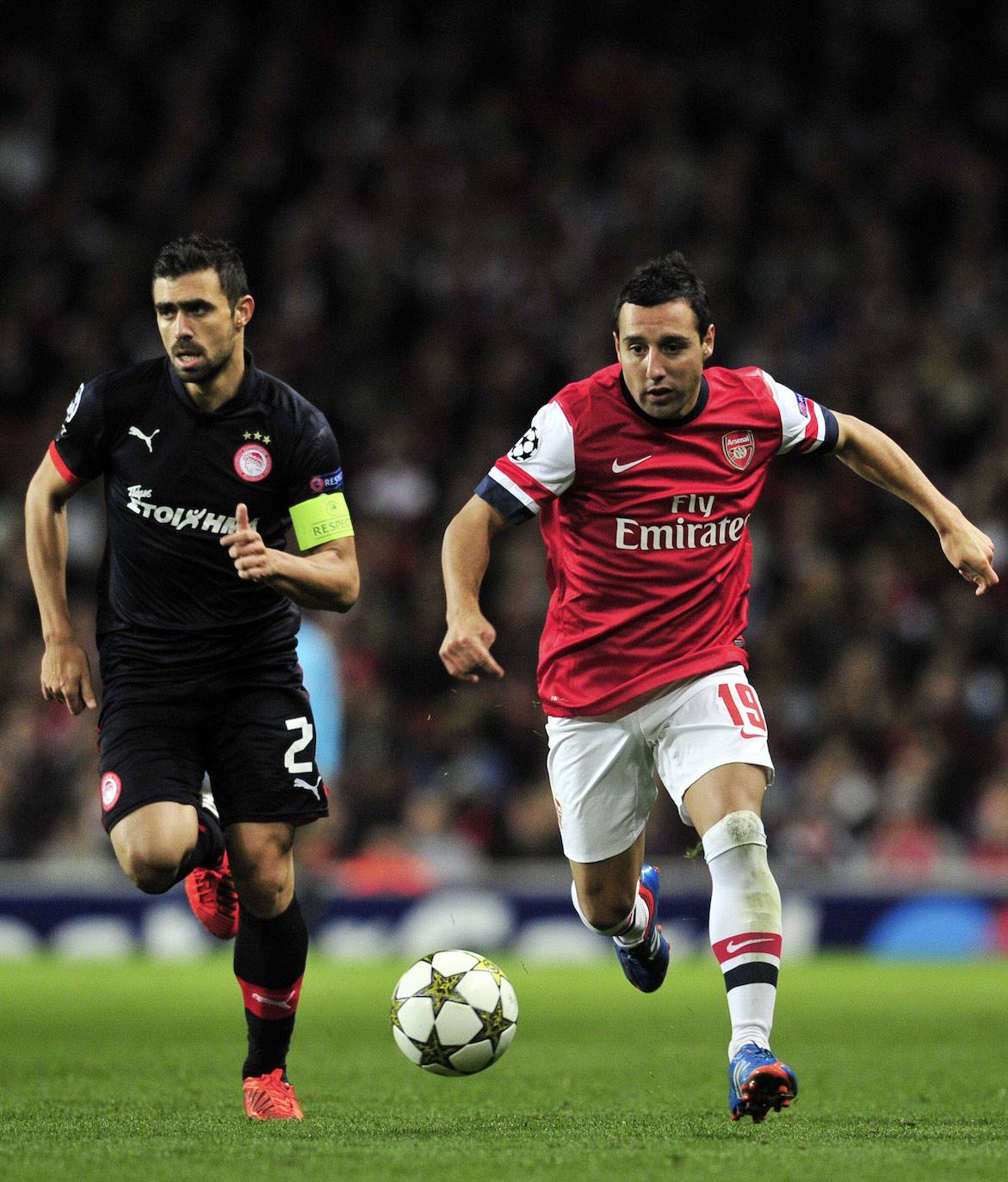 El asturiano, durante un encuentro de la Champions 2013/14, en su etapa como futbolista del Arsenal.