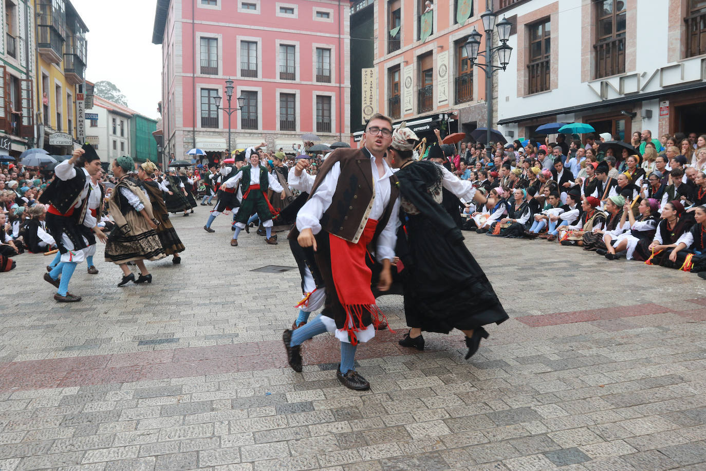 Emoción en Llanes por San Roque