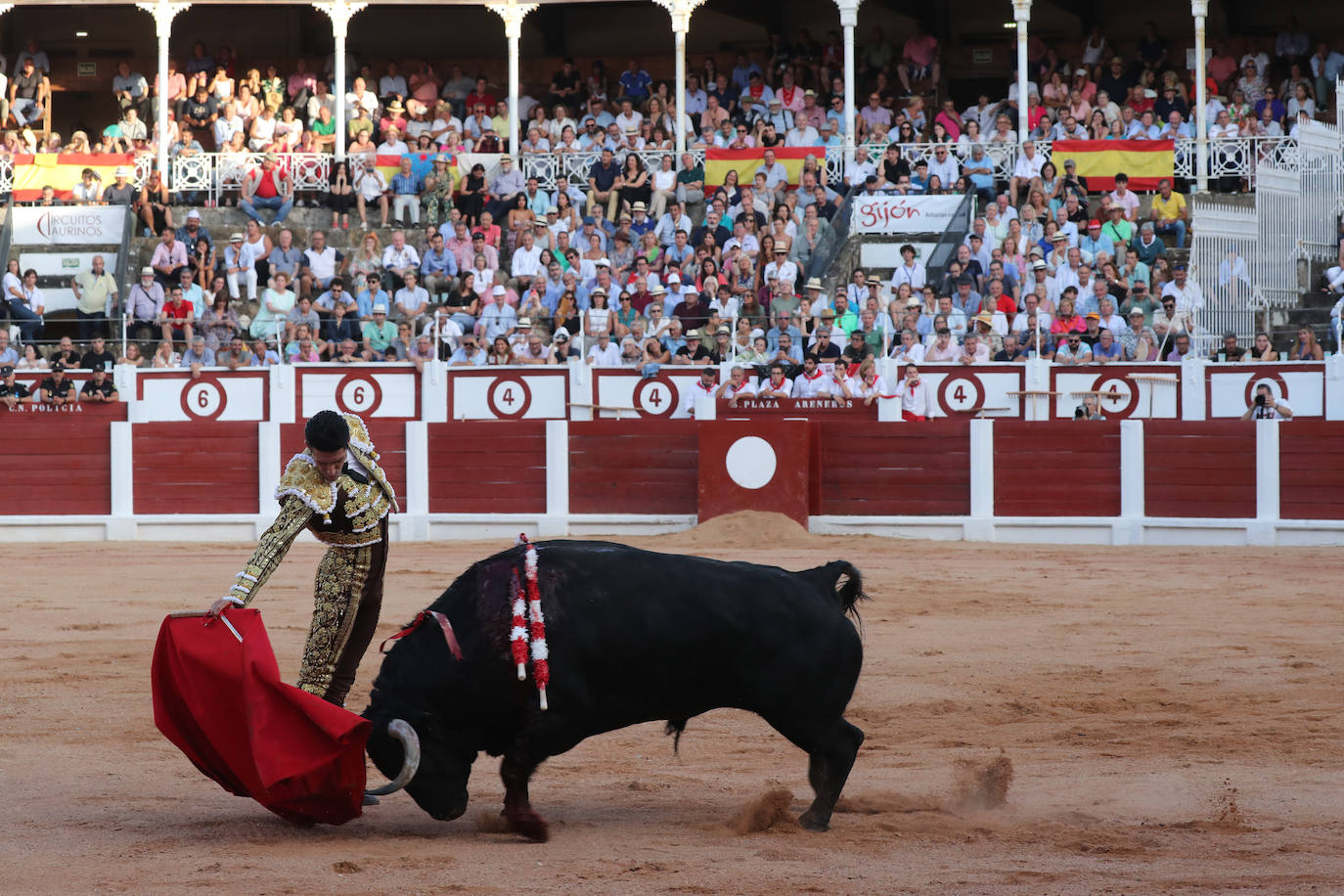 Así fue la cuarta corrida de la Feria Taurina de Gijón