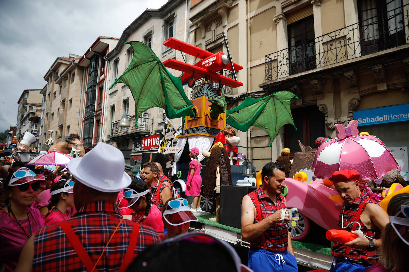 La falta de agua desluce el Descenso Folklórico del Nalón