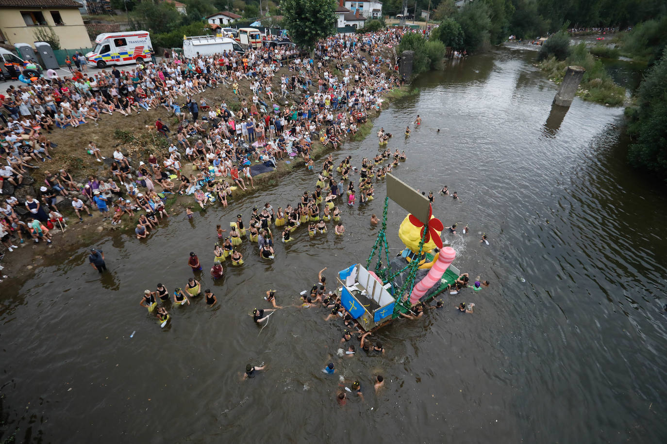 La falta de agua desluce el Descenso Folklórico del Nalón