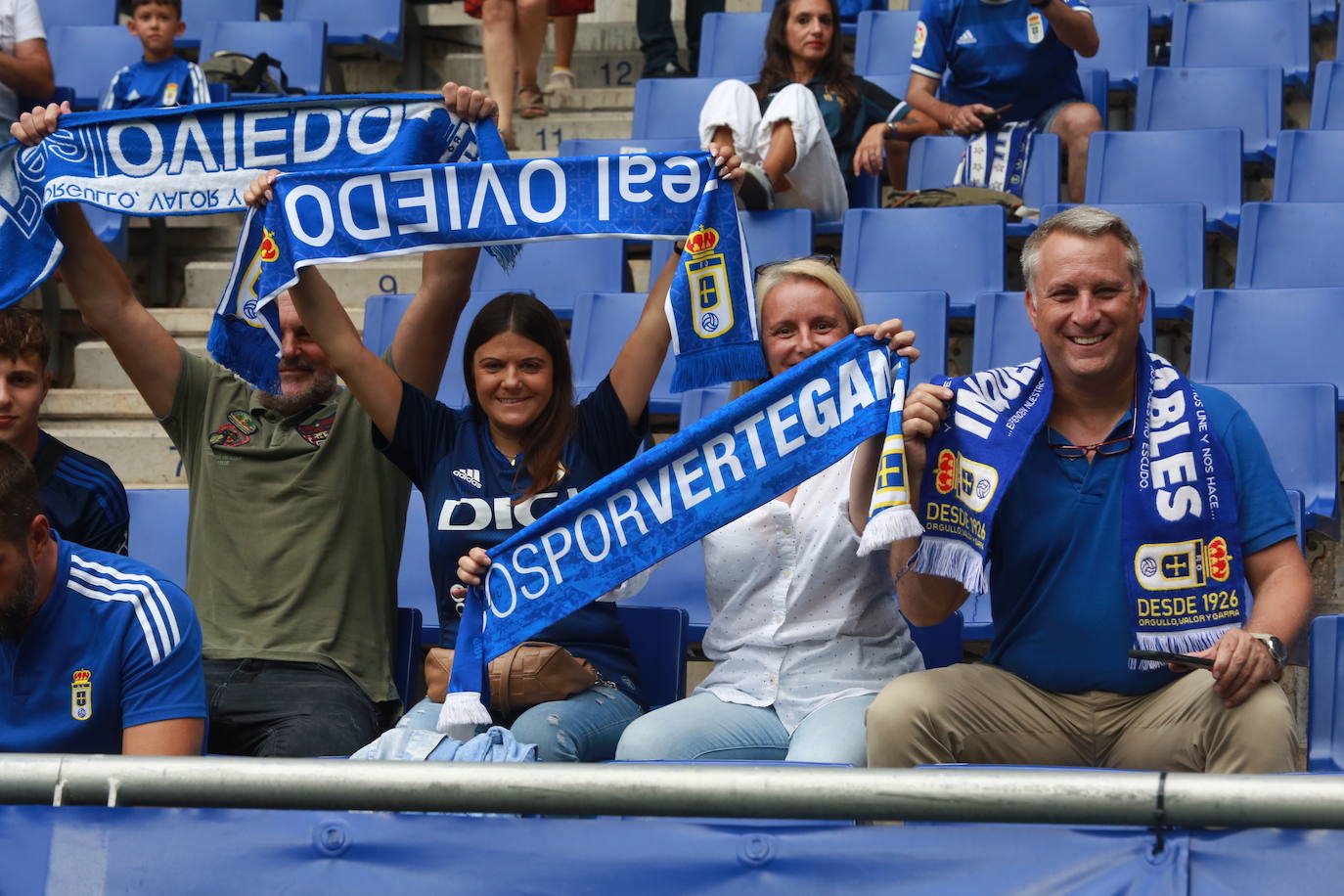 ¿Estuviste en el Real Oviedo - Racing de Ferrol? ¡Búscate en las fotos!