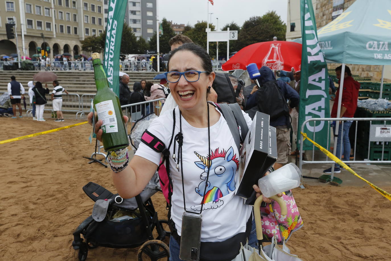 ¿Estuviste en el récord mundial de escanciado de Gijón? ¡Búscate! (2)