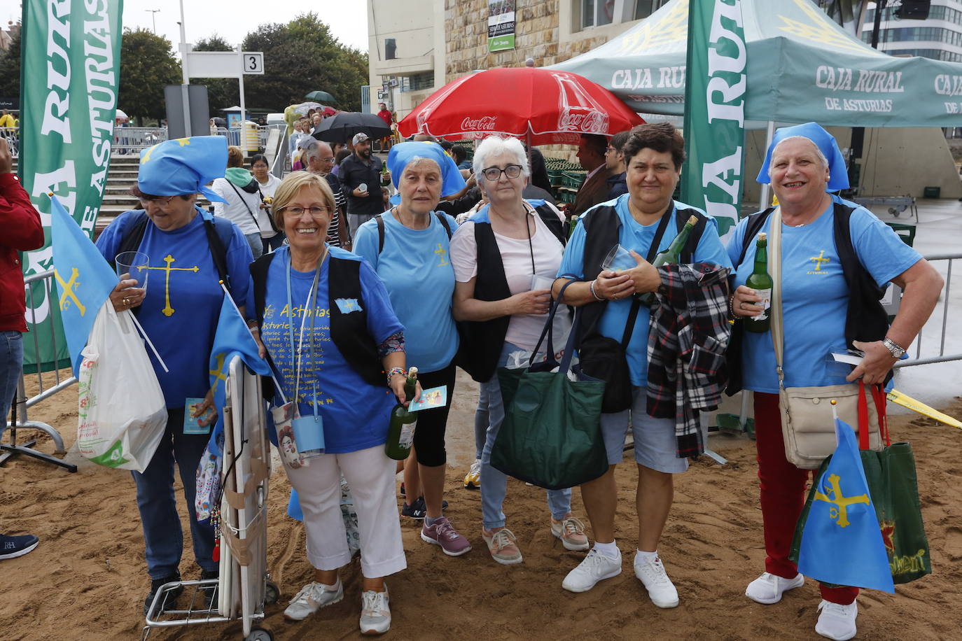 ¿Estuviste en el récord mundial de escanciado de Gijón? ¡Búscate! (2)