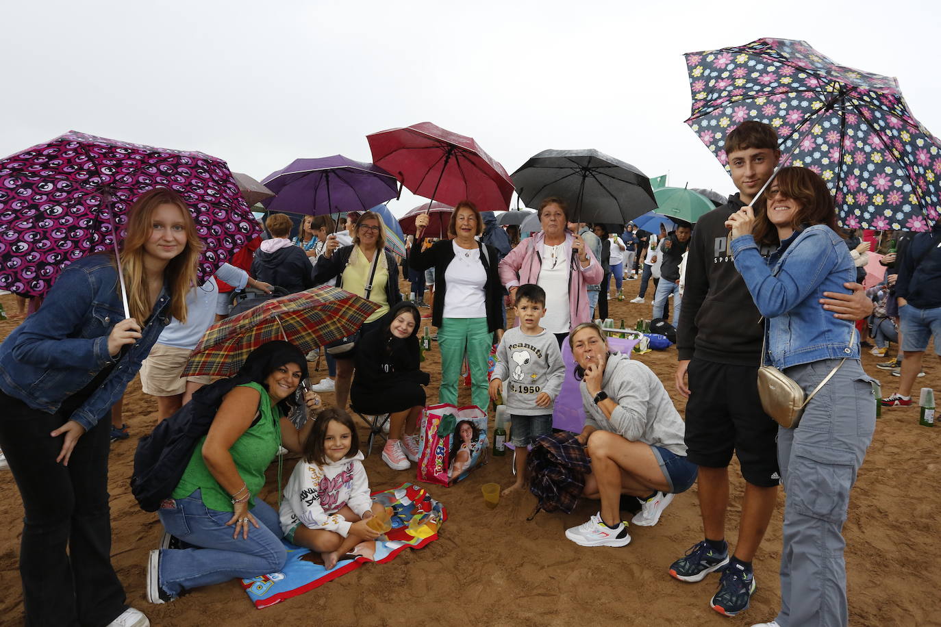 ¿Estuviste en el récord mundial de escanciado de Gijón? ¡Búscate! (2)