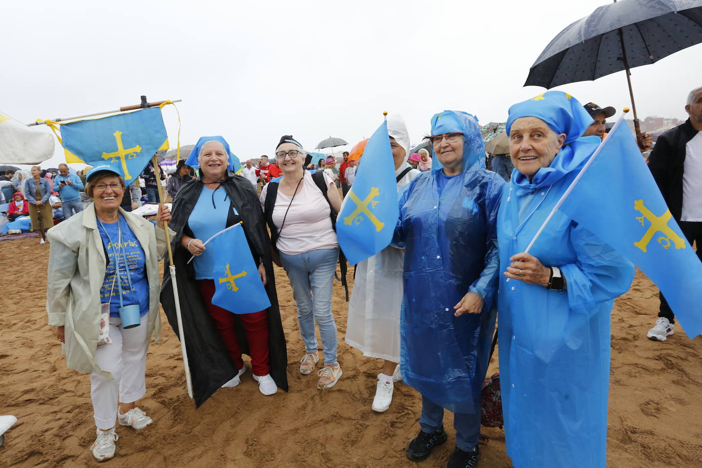 ¿Estuviste en el récord mundial de escanciado de Gijón? ¡Búscate! (2)