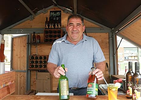 Imagen secundaria 1 - La folixa acaba, la sidra sigue