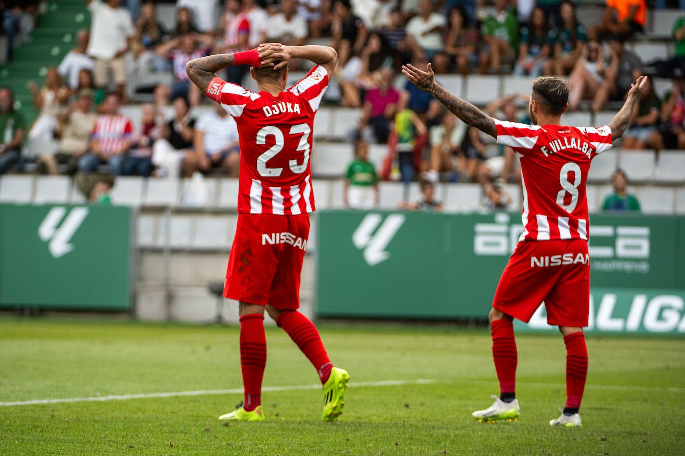 Las mejores imágenes del partido entre el Racing de Ferrol y el Sporting en A Malata