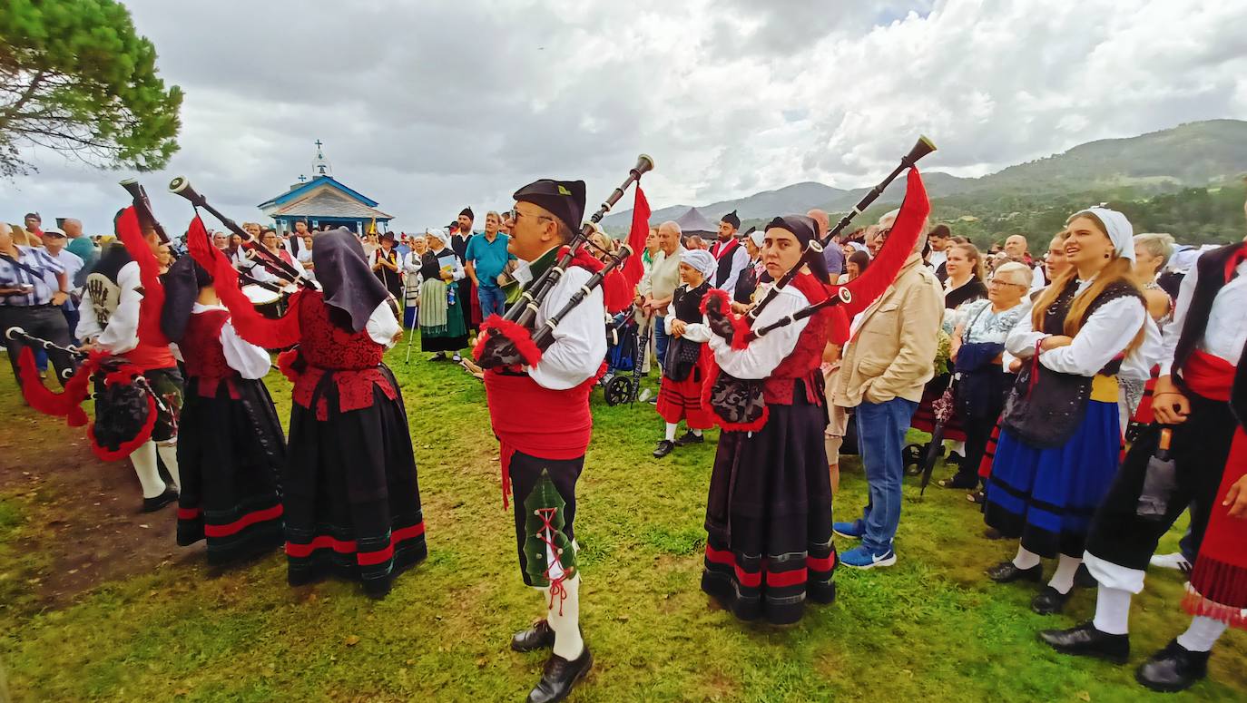 Romería por todo lo alto en Cadavedo con La Regalina