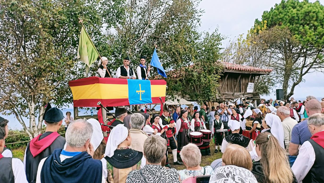 Romería por todo lo alto en Cadavedo con La Regalina