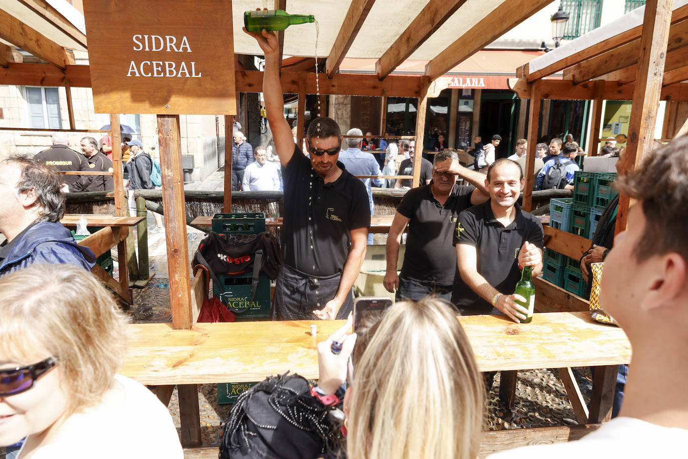 Fiesta sidrera en Gijón con sabor a Sidra Camín