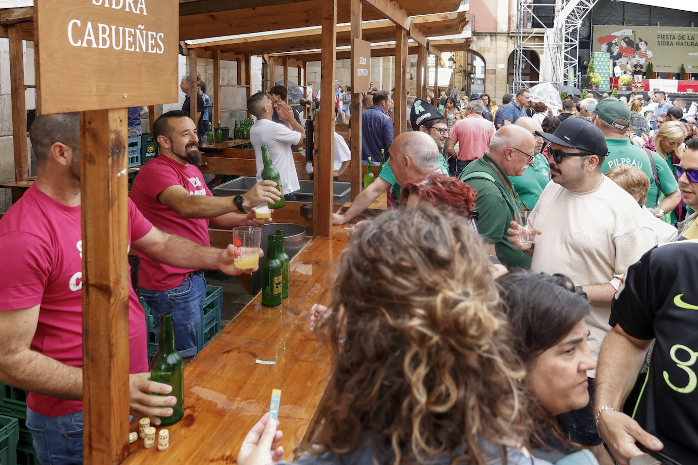 Fiesta sidrera en Gijón con sabor a Sidra Camín