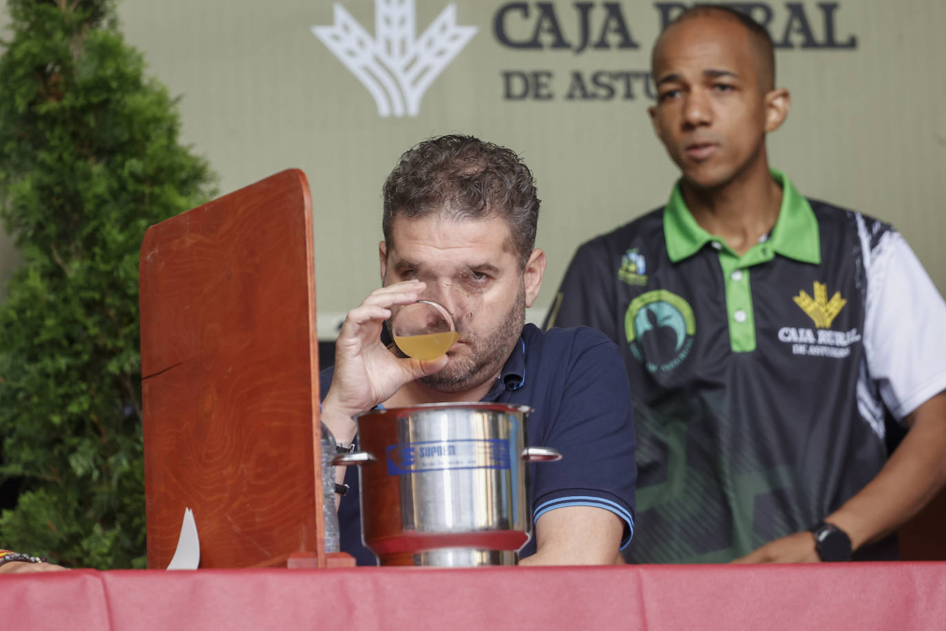 Fiesta sidrera en Gijón con sabor a Sidra Camín