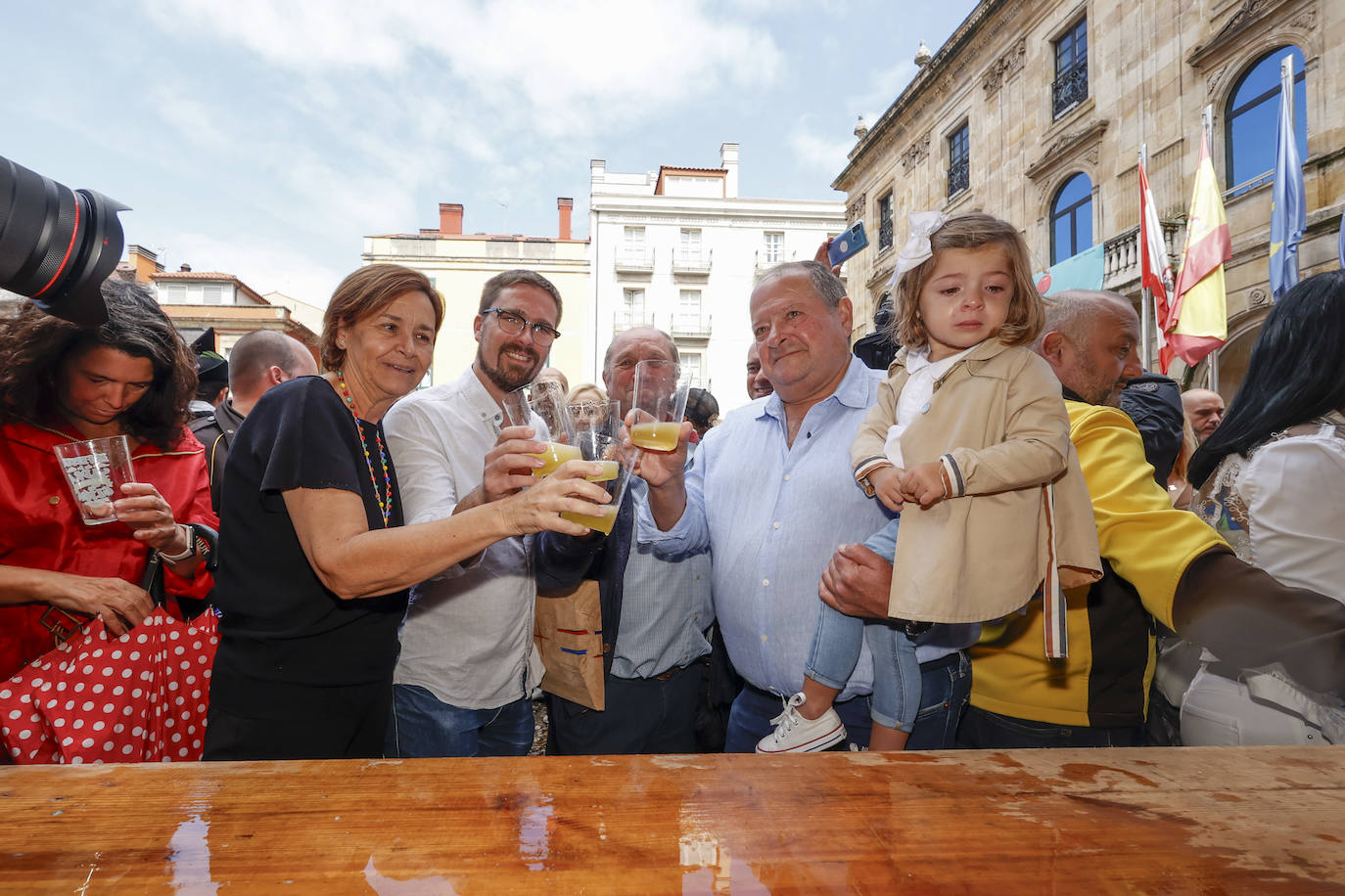 Fiesta sidrera en Gijón con sabor a Sidra Camín