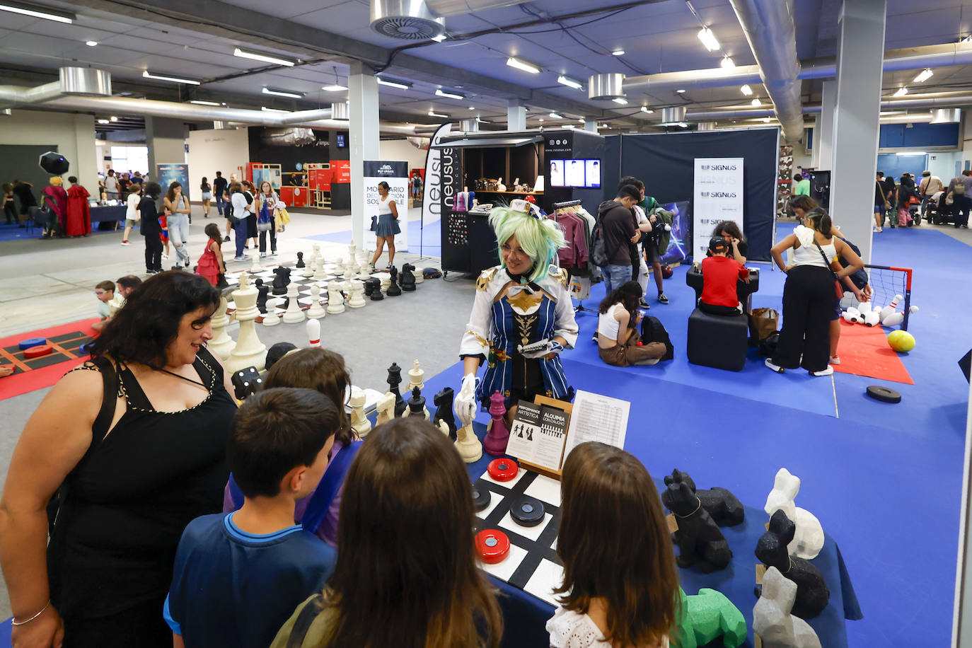 El mundo del &#039;cosplay&#039; inunda la CometCon de Gijón