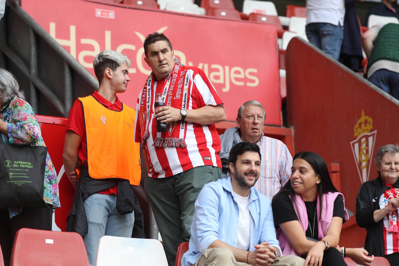 ¿Estuviste en el Sporting - Burgos? ¡Búscate en las gradas de El Molinón!