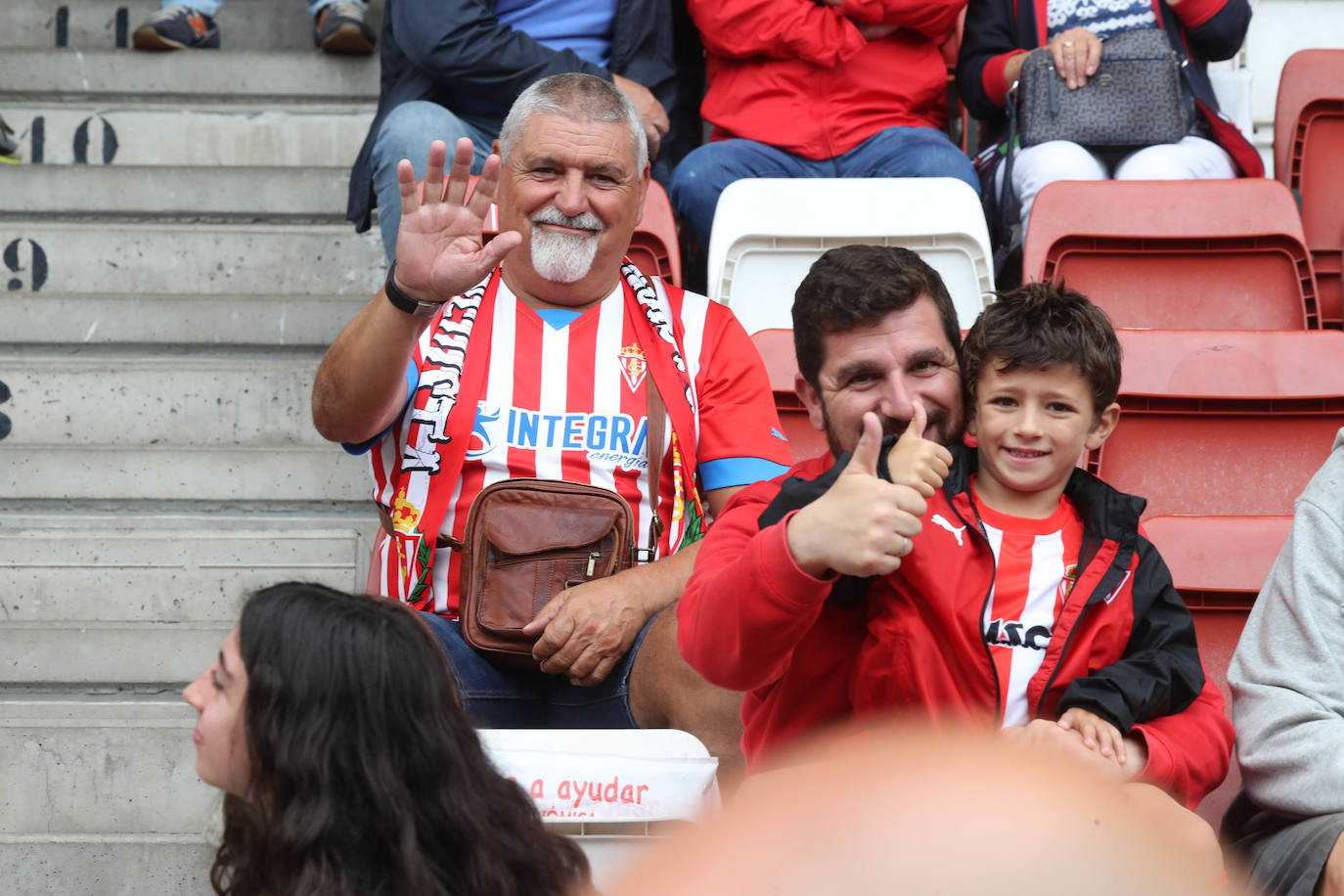 ¿Estuviste en el Sporting - Burgos? ¡Búscate en las gradas de El Molinón!