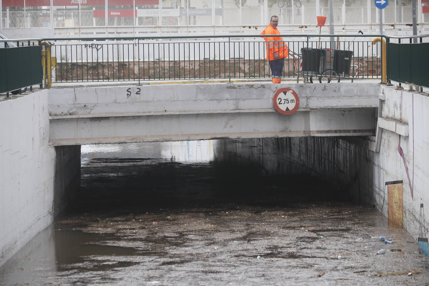 Vista de un túnel inundado el la localidad valenciana de Aldaya