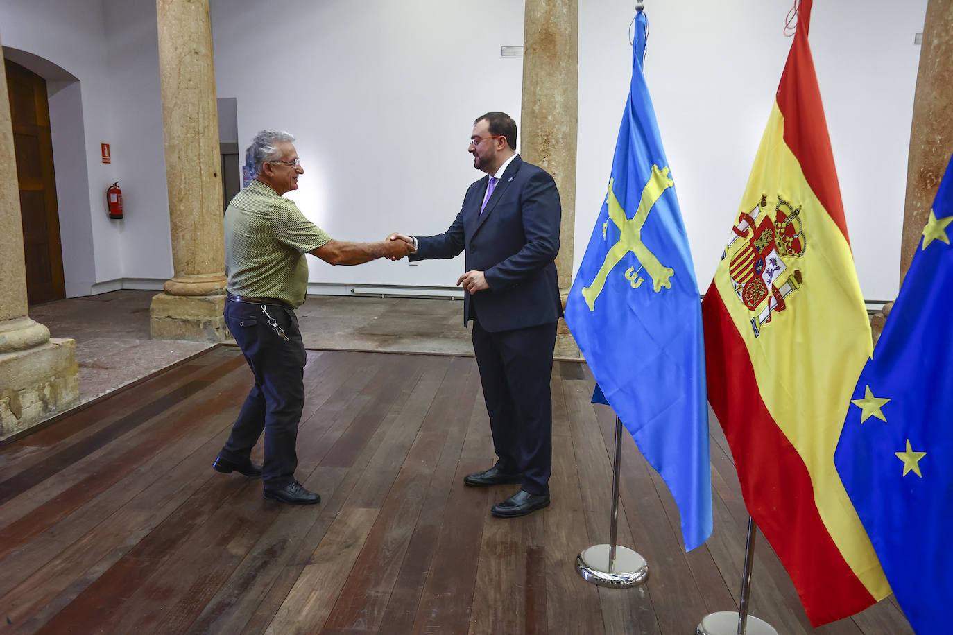 Encuentro de Barbón con los alcaldes y alcaldesas de Asturias