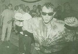 Un grupo de marchosos bailando en 'Phonotica'.