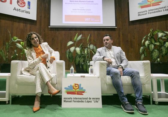 María Jesús Montero y Javier Fernández Lanero, en la Escuela de Verano de UGT, en Oviedo.