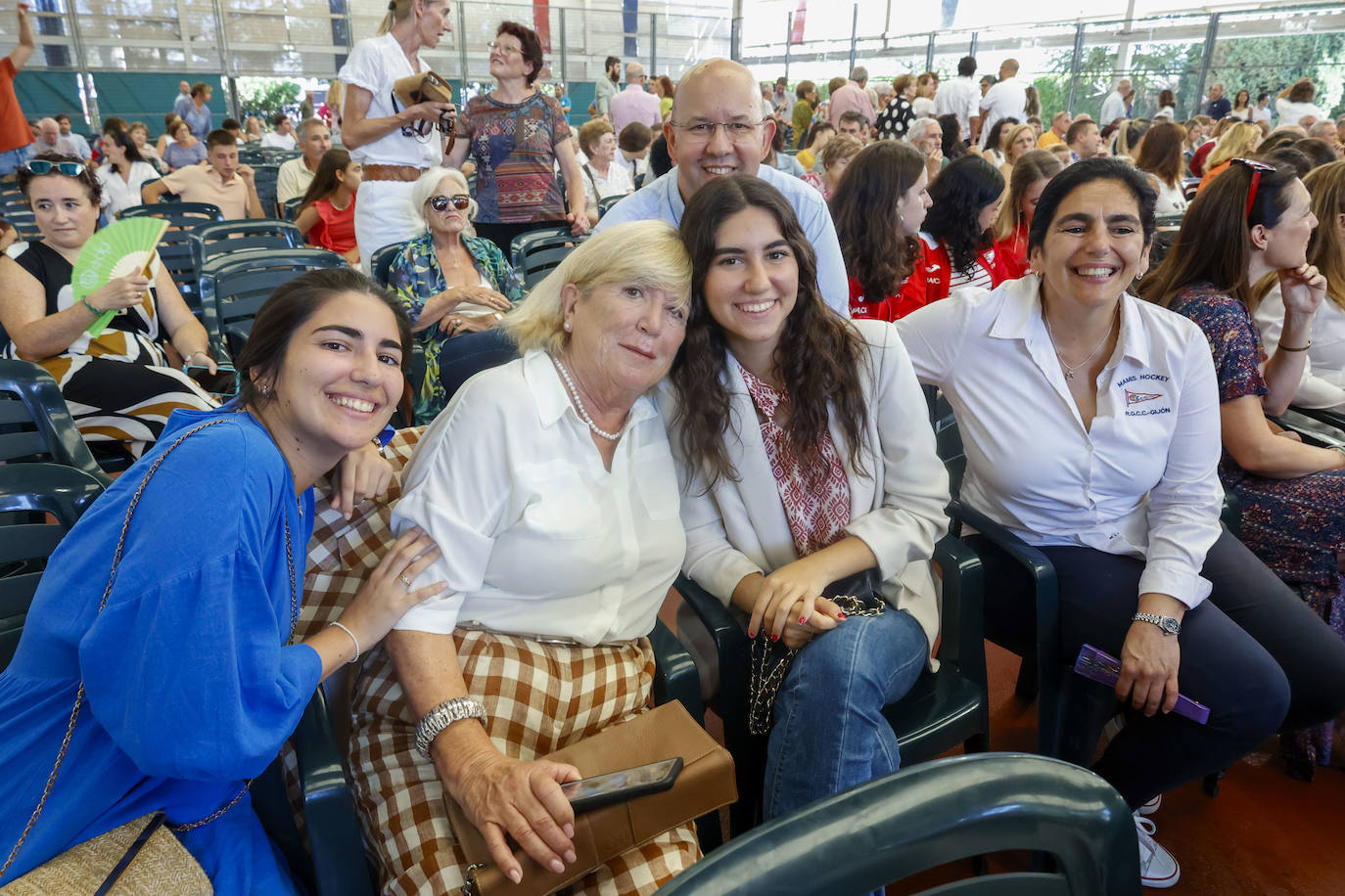 Fiesta y homenajes en el Grupo Covadonga