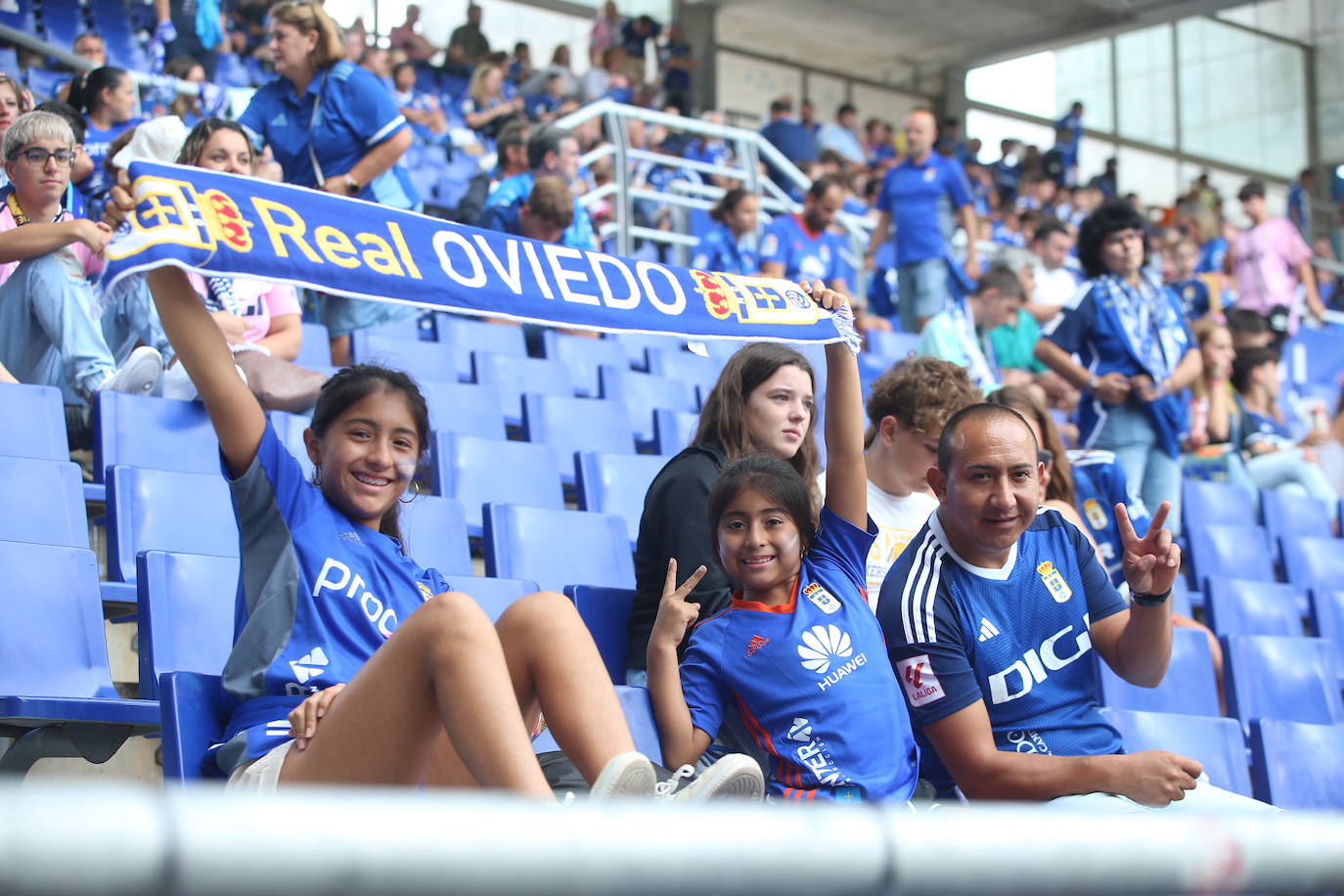 ¿Estuviste viendo el Oviedo - Sporting en el Tartiere? ¡Búscate en las fotos!