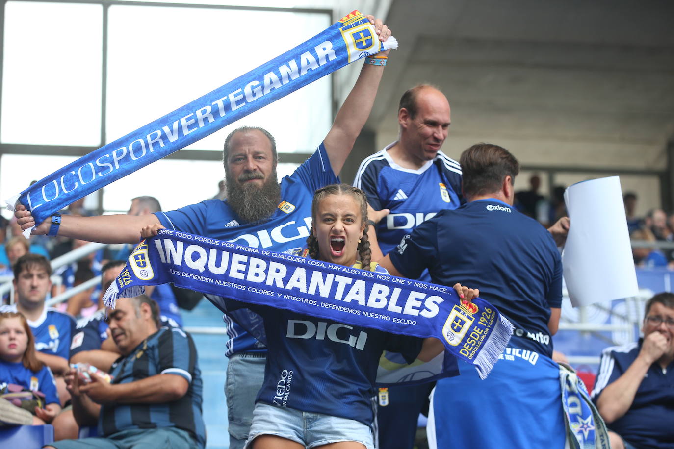 ¿Estuviste viendo el Oviedo - Sporting en el Tartiere? ¡Búscate en las fotos!