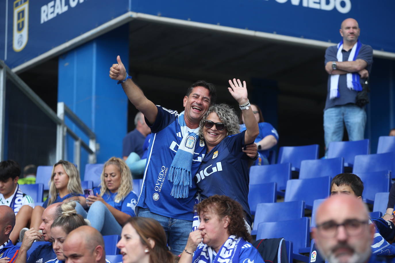 ¿Estuviste viendo el Oviedo - Sporting en el Tartiere? ¡Búscate en las fotos!
