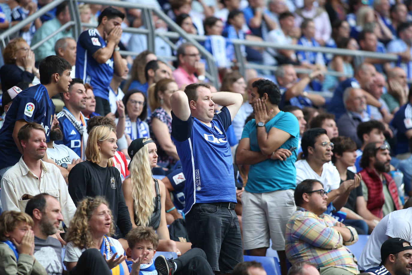 ¿Estuviste viendo el Oviedo - Sporting en el Tartiere? ¡Búscate en las fotos!