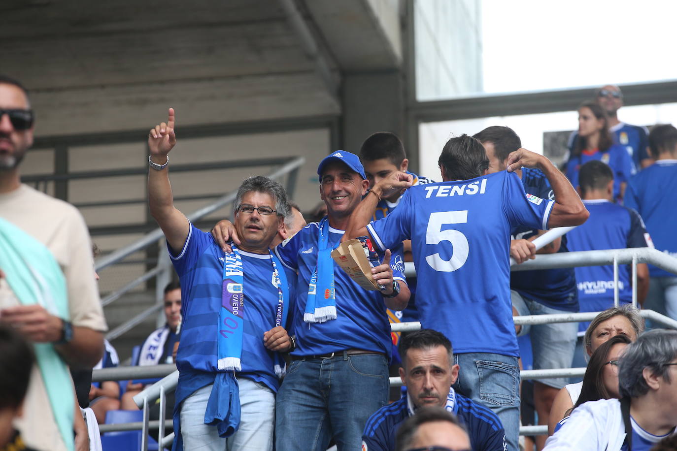 ¿Estuviste viendo el Oviedo - Sporting en el Tartiere? ¡Búscate en las fotos!