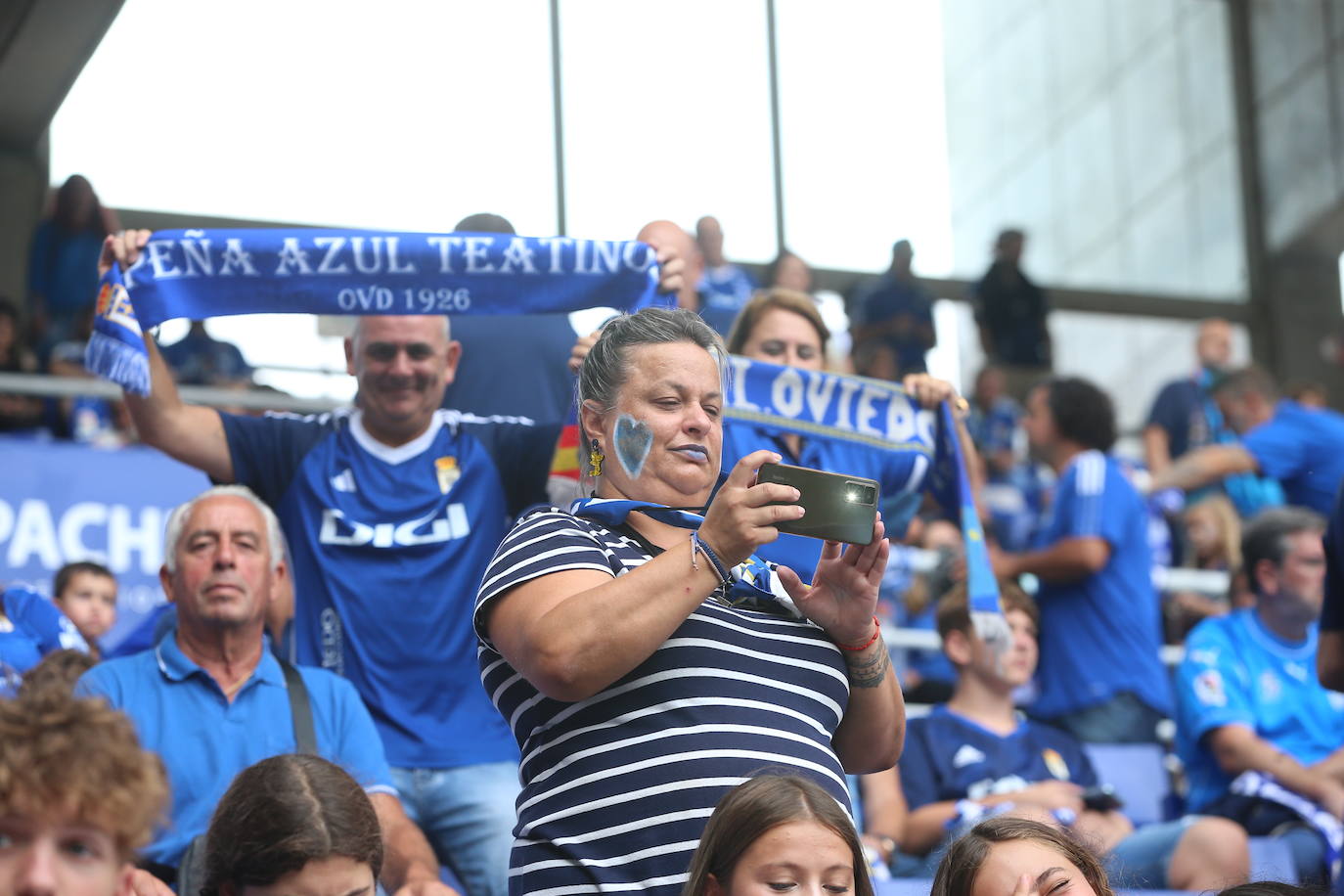 ¿Estuviste viendo el Oviedo - Sporting en el Tartiere? ¡Búscate en las fotos!