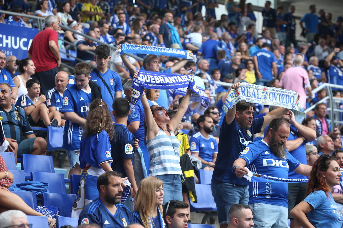 ¿Estuviste viendo el Oviedo - Sporting en el Tartiere? ¡Búscate en las fotos!