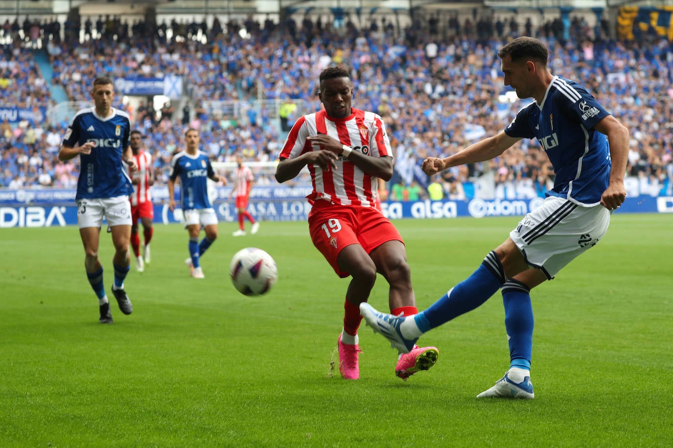 El partido entre el Oviedo y el Sporting, en imágenes