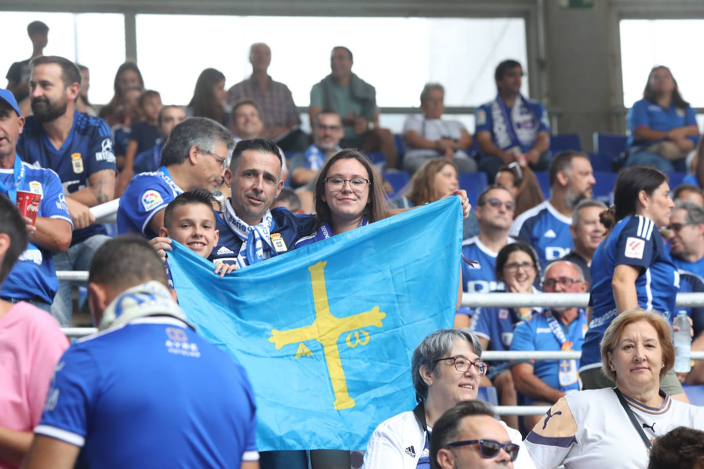¿Estuviste viendo el Oviedo - Sporting en el Tartiere? ¡Búscate en las fotos!